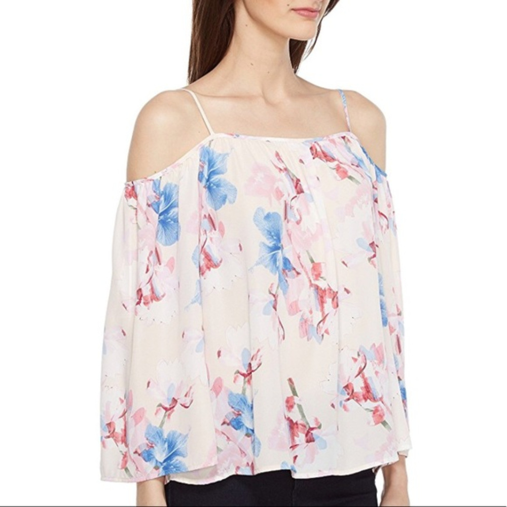 Gorgeous Vince Camuto Floral top